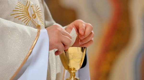 Iglesia Católica celebra retorno de las misas para la Fase 3 de la cuarentena inteligente
