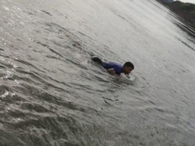 Ingenio para violar la cuarentena, cruzar al Brasil por el río Paraná