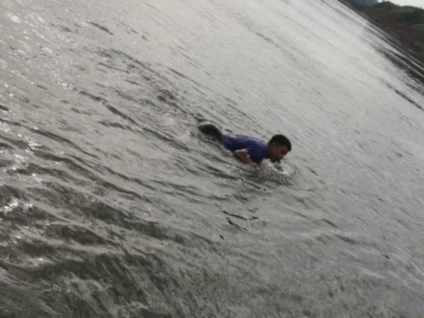 Ingenio para violar la cuarentena, cruzar al Brasil por el río Paraná