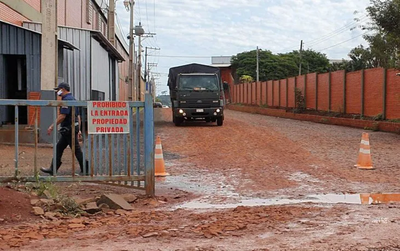 Cerraron albergue tras feroz protesta por atraso de test
