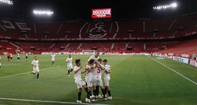 Sevilla se lleva el derbi de la ciudad en reanudación de la Liga Española