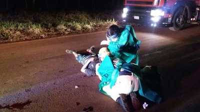Choque frontal entre motos deja dos heridos graves en Minga Guazú