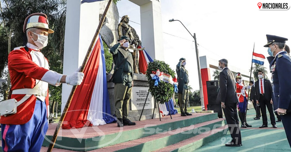 Presidente depositó ofrenda floral en conmemoración a la Paz del Chaco