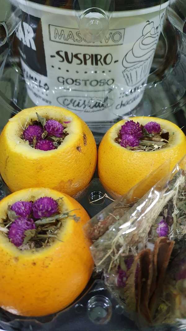 Emprendedora lanza “mate en naranja” para los clientes