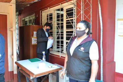 Denuncian a intendente por supuesto desfalco de G. 6.413 millones - ABC en el Este - ABC Color