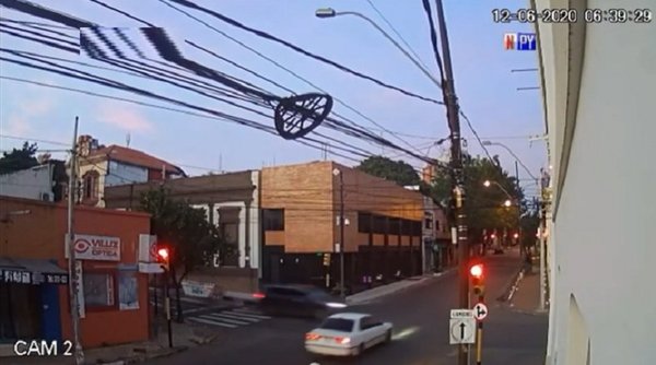Periodista resulta herida en violento accidente de tránsito | Noticias Paraguay