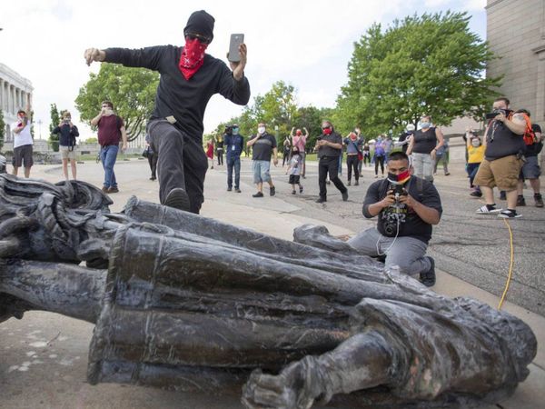 Estatuas de Colón vandalizadas en varias ciudades de EEUU