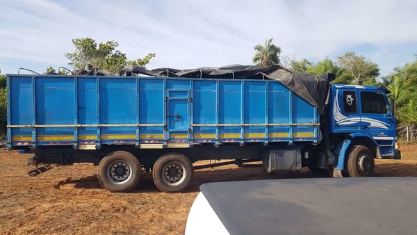 Incautan camión con 20 mil litros de combustible, presuntamente ingresado de contrabando - Megacadena — Últimas Noticias de Paraguay