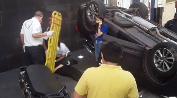 Señalan que periodista que sufrió un accidente este viernes está fuera de peligro » Ñanduti