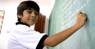 Clases presenciales deberán esperar por ahora, dice viceministro