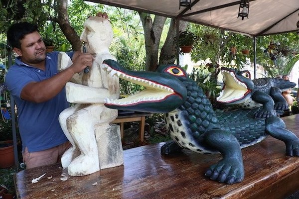 Ventas bajaron y piden ayudami del Gobierno | Crónica