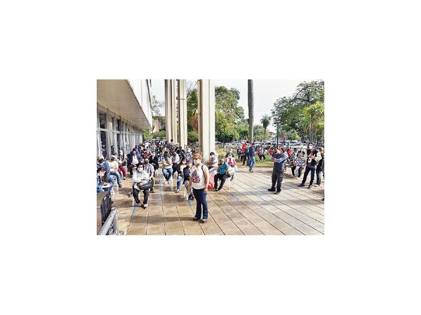 Sindicatos piden la renuncia de Villordo al frente de ANDE