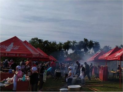 Realizaron una megaolla popular para unas 20.000 personas en Guairá