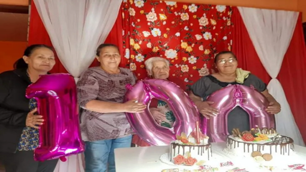 Doña Herminia celebró sus 100 años en Guairá
