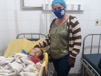 Una abuela en estado grave busca a familiares
