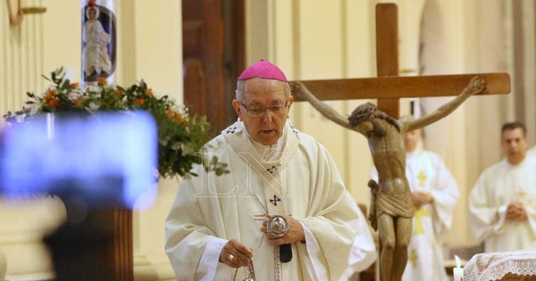 Arzobispo pide al Gobierno aumentar presencia de fieles en cultos religiosos