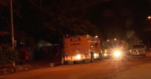 Controlan principio de incendio en una casa de Fernando de la Mora