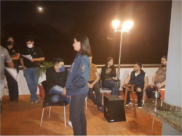 Fiscalía tuvo que allanar edificio, tras negativa de detener fiesta