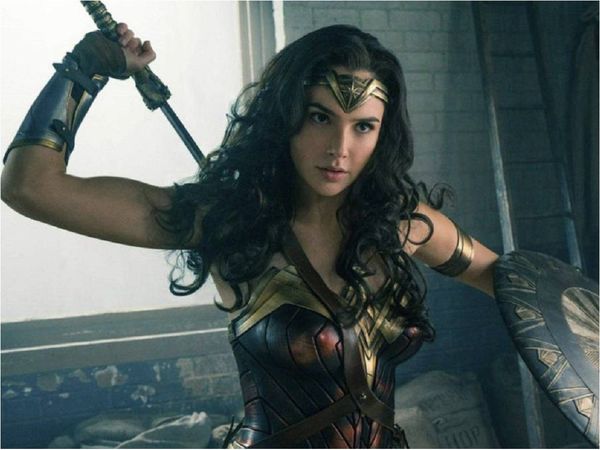 Warner Bros. retrasa los estrenos de Tenet y Wonder Woman 1984
