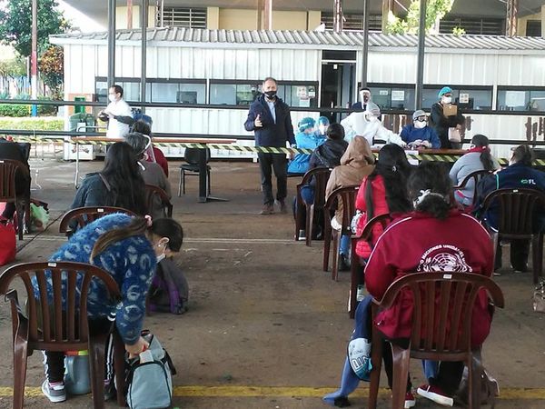 Un contingente de 61 compatriotas ingresó desde Posadas - Nacionales - ABC Color