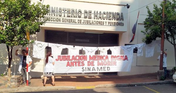 Médicos realizarán una caravana para exigir reglamentación de la jubilación - Nacionales - ABC Color