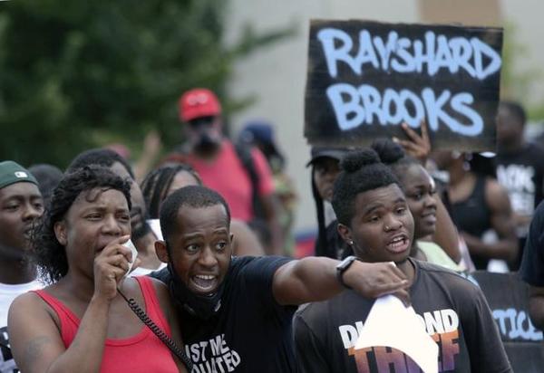 Otro afroamericano muere por disparos de la policía en Atlanta (EE.UU.) » Ñanduti