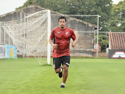 Chiquito Giménez no sigue en el Kelito