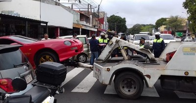 Se acabó semana de gracia: retiran vehículos mal estacionados en Eusebio Ayala