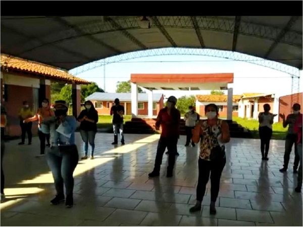 Protestan por la remoción de director