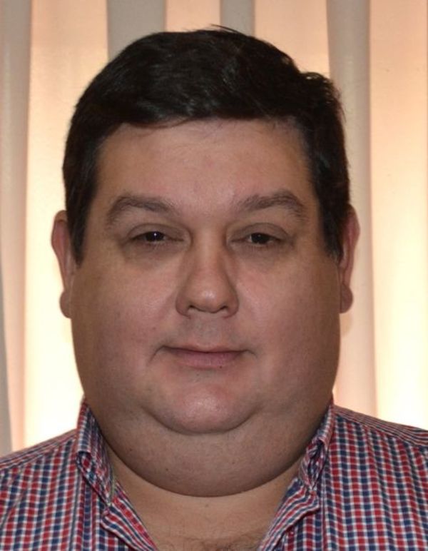 Hermano de senador fuerza su  balance - Política - ABC Color