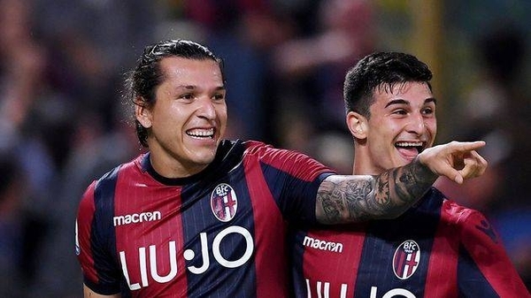 HOY / Los jugadores del Bolonia renuncian a un mes de sueldo para apoyar al club