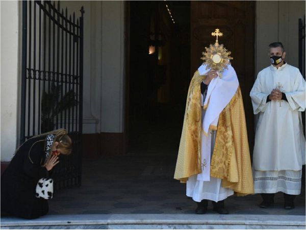 Valenzuela señala que medida del Gobierno por Covid-19 amenaza libertad religiosa