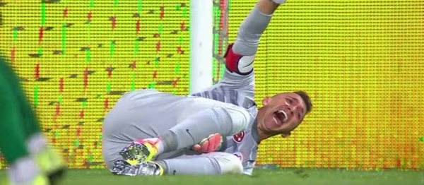HOY / El uruguayo Muslera sufre una grave lesión