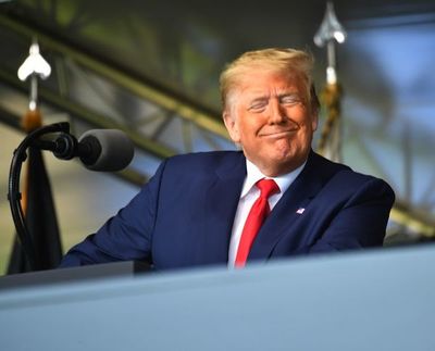 Trump cumple 74 años y niega estar mal físicamente - Mundo - ABC Color