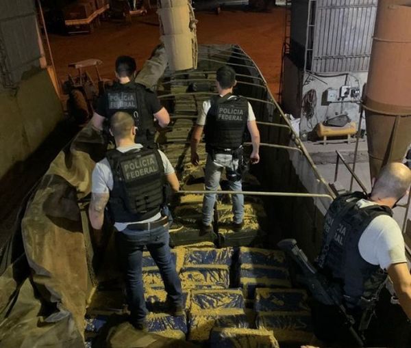 Ponta Porã: Policía Federal brasileña incauta más de 11 mil kilos marihuana escondidas en cargamento de maíz