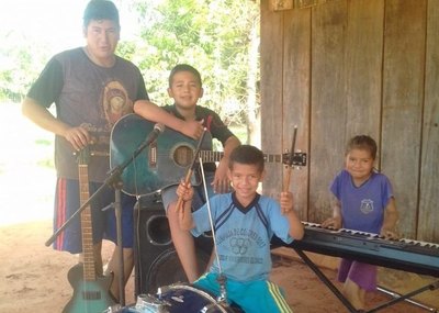 Serenatas “a lo yma” para espantar crisis | Crónica
