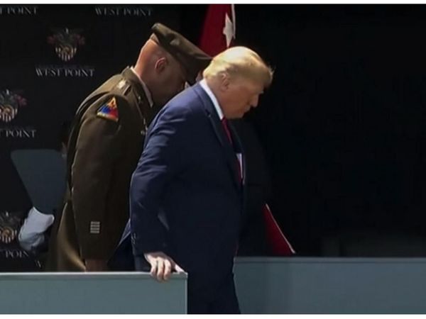 Trump cumple 74 y niega estar en mal estado físico
