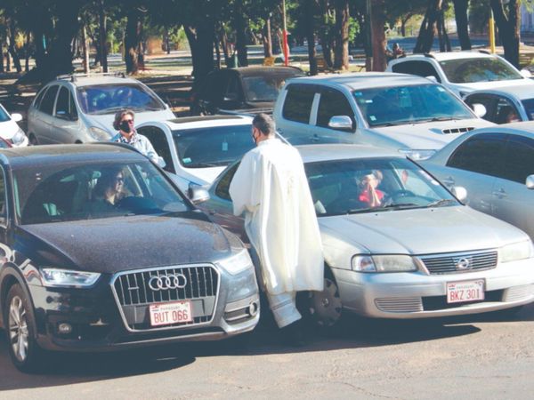 Piden a los abuelitos  no asistir todavía a las misas