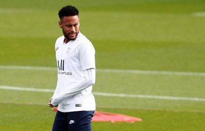 Neymar regresa a París para los entrenamientos del PSG