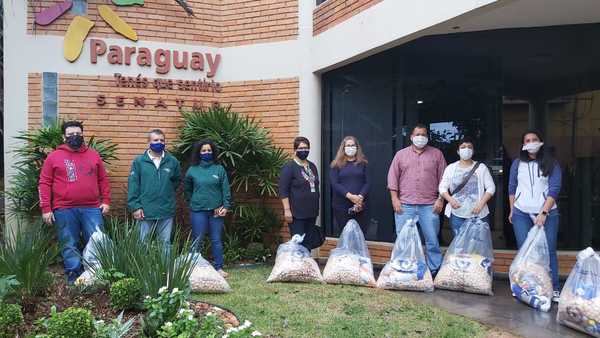 SENATUR ENTREGÓ CERCA DE 3.000 KILOS DE ALIMENTOS A 156 GUÍAS DEL SECTOR TURÍSTICO