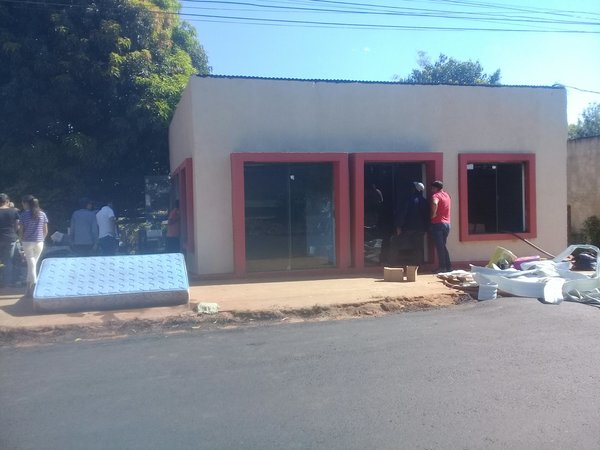 Logran contener fuego - Campo 9 Noticias