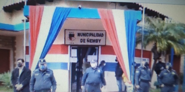 Manifestantes en Ñemby piden intervención del municipio a cargo de Lucas Lanzoni