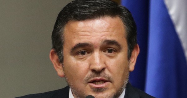 Petta a Esperanza Martínez: Delante del pueblo ‘populismo barato‘, y detrás los mismos vicios del uso indebido de influencias