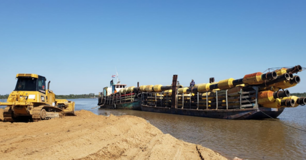 HOY / Realizan trabajos de refulado en la futura costanera de Pilar
