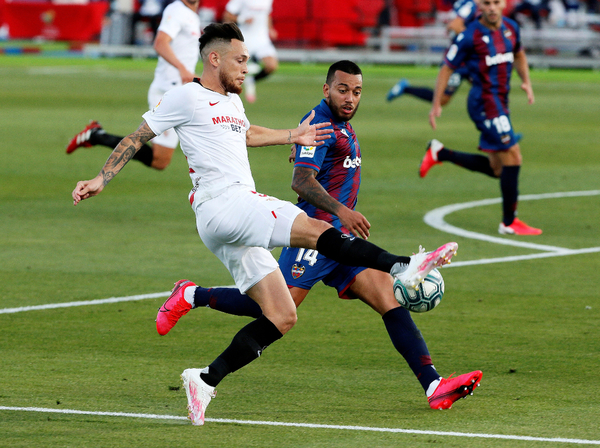Frenada del Sevilla ante Levante en el final
