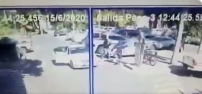 HOY / Asaltan a empleados de local gastronómico en pleno estacionamiento de un shopping