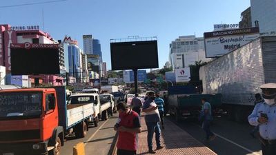 Exigen que se vuelva a permitir el despacho menor - ABC en el Este - ABC Color