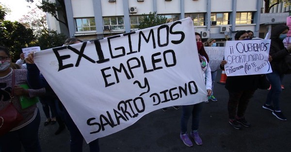 Enfermeros capacitados por Becal piden ser contratados para combatir el COVID-19