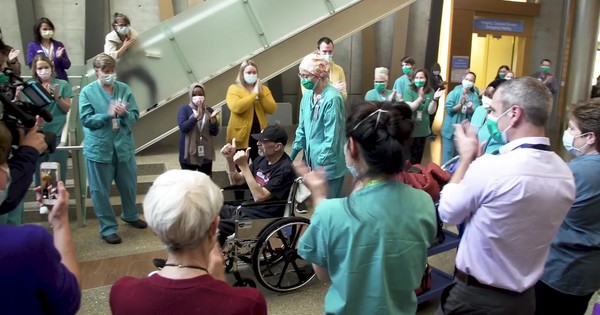 Sobreviviente de COVID-19 recibe factura de un millón de dólares del hospital
