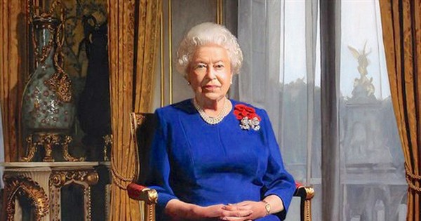 La reina Isabel II participa en su primera videollamada a los 94 años